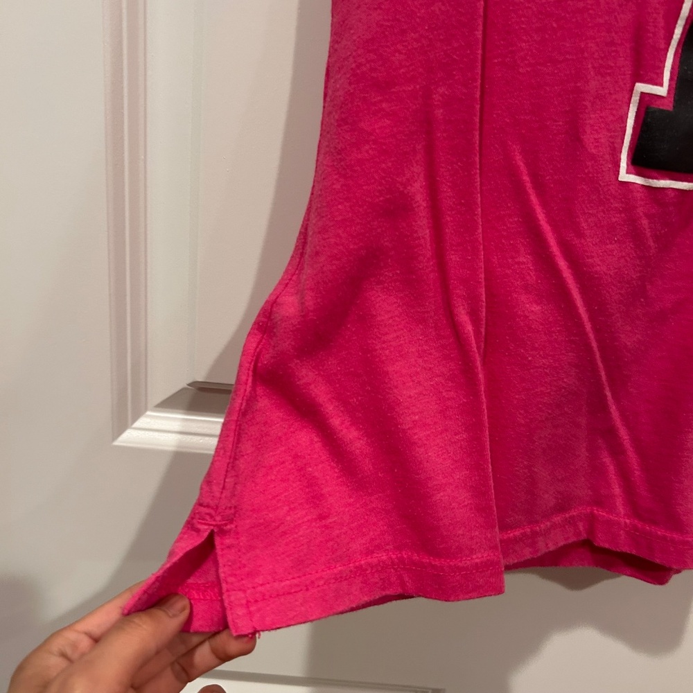 Nike Women’s Pink V-Neck T-Shirt Coast Guard Academy Size Small - Picture 5 of 7